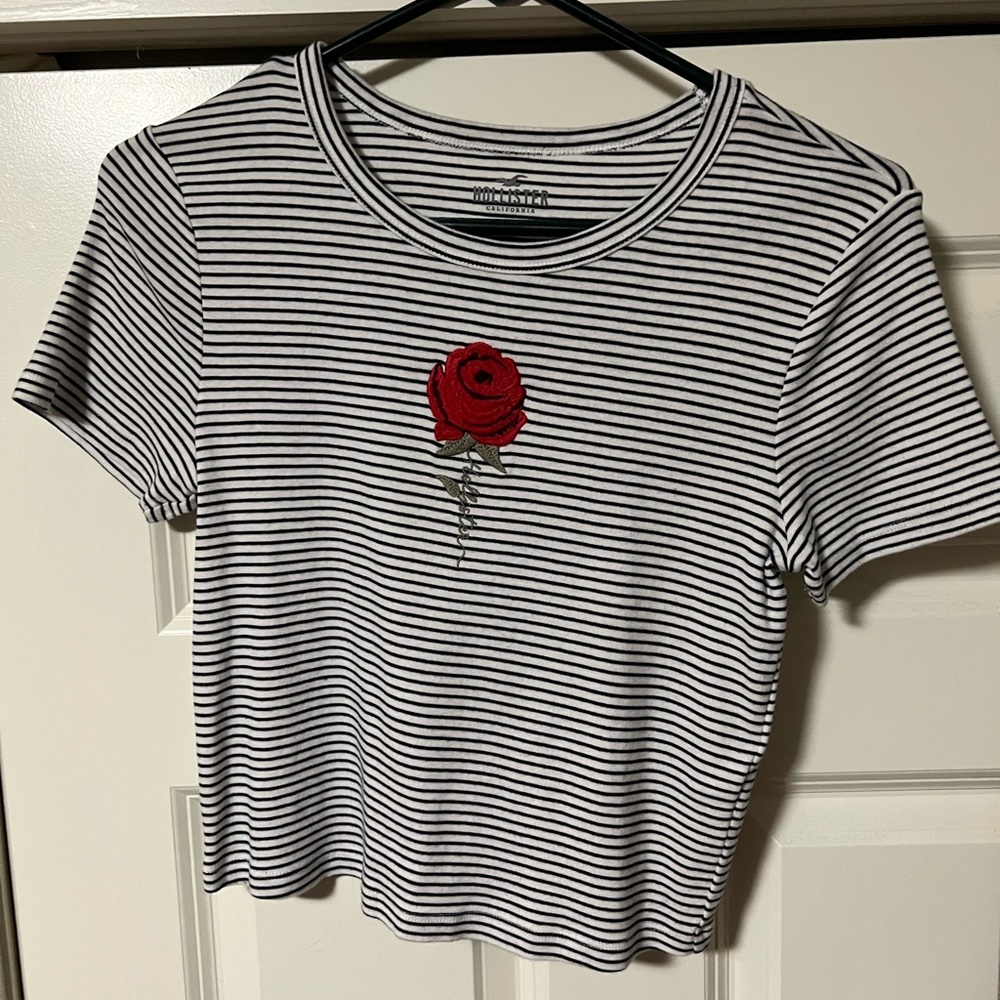 Hollister women’s crop top